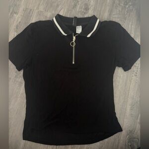 H&M Black Short-Sleeve Polo Top with White-Trim Collar and Zip